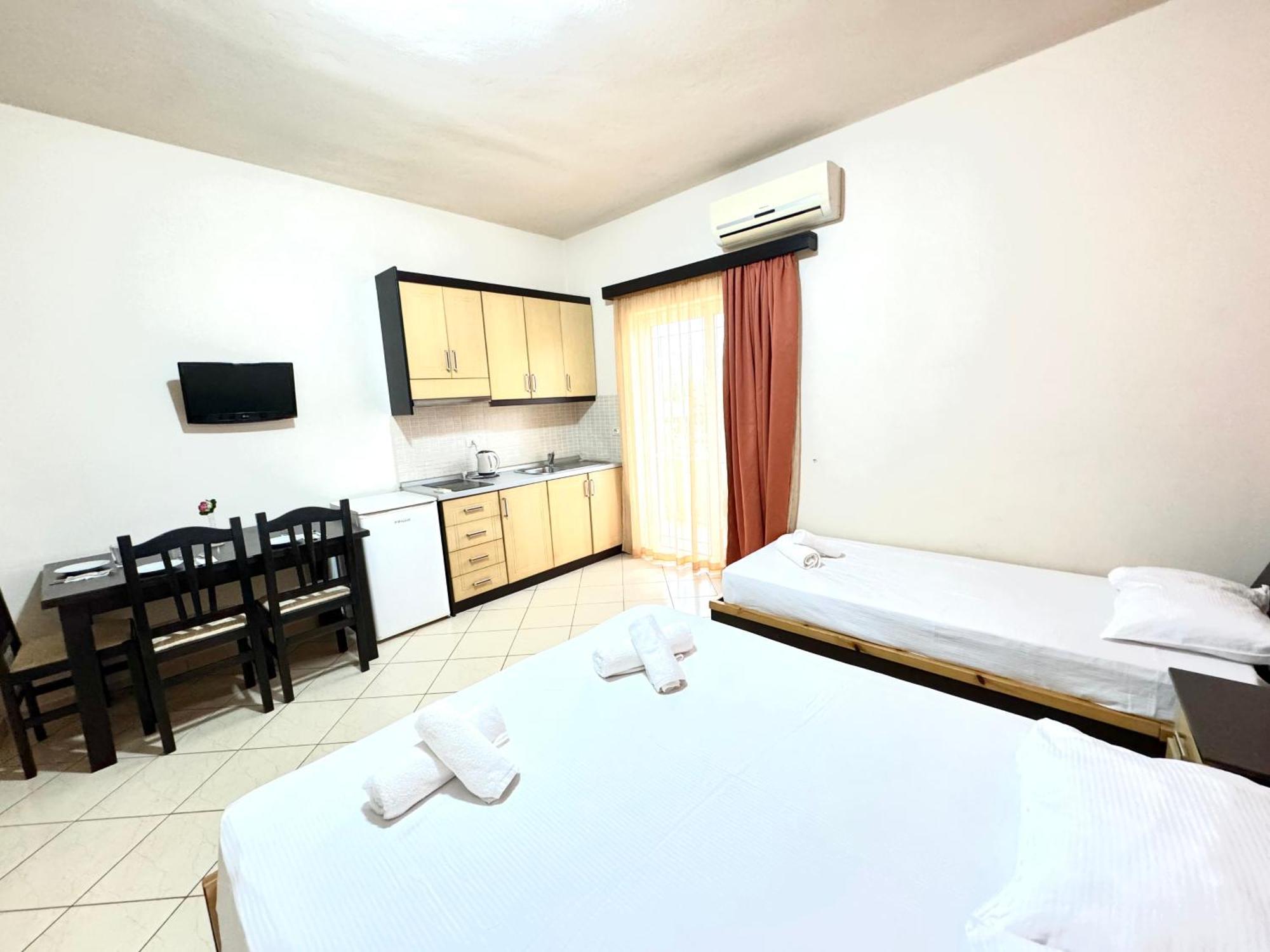 Ksamil Harmony Studios Bagian luar foto