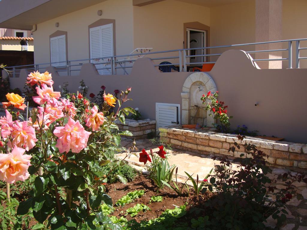 Ksamil Harmony Studios Bagian luar foto